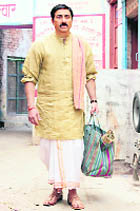 MAKEOVER: Sunny Deols new look in his upcoming movie Mohalla Assi