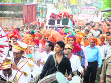 The Chief Ministers cavalcade in Una on Tuesday.