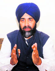Panellists on Khabarsaar felt that martyrs’ names were being used by Manpreet Badal’s PPP for political reasons