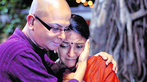 Deepti Naval and Rituparno Ghosh in Memories in March