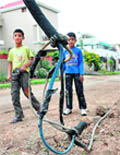 Electricity cables have been left exposed by workers near a park, posing a threat to the lives of children, in Sector 34, Chandigarh. Interestingly, the MC has dug up the same road four times in the past tow months