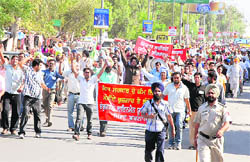 Members of the Unemployed Linemen Union stage a protest in Bathinda on Tuesday.