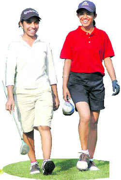 Preetinder (R) and Arshia Singh are budding golfers from Chandigarh