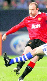 Manchester United's Wayne Rooney in action against Schalke in Gelsenkirchen on Tuesday