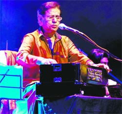 Jagjit Singh performs at a function in Gurgaon.