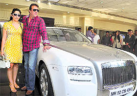 From obscurity to overnight star wife, non-entity Manyatas change of fortunes can be judged from the fact that she was gifted a Rolls Royce by husband Sanjay Dutt recently.