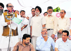 J&K Pradesh Congress Committee chief Saifuddin Soz addresses party workers in Jammu on Sunday. 