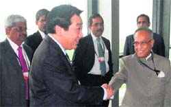 Finance Minister Pranab Mukherjee with Japanese Finance Minister Yoshihiko Noda at the ADB conference in Hanoi 