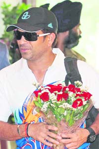Mumbai Indians skipper Sachin Tendulkar arrives at Hotel Mountview, Sector 10, Chandigarh, on Sunday