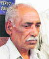 Baldev Singh, who was attacked and robbed by snatchers. 