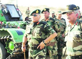 Army Chief Gen VK Singh with Lt-Gen Anil Chait, GOC 2 Corps, during the Vijayee Bhava exercise in Suratgarh on Wednesday