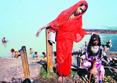 A photograph by Raghu Rai