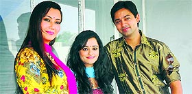 (L-R) Nausheen Ali Sardar, Jayashree & Anuj Thakur