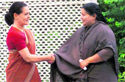 A file photo of Sonia Gandhi and J Jayalalithaa.