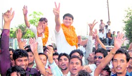 Anand Singh Rawat (centre), who was elected president of the Uttarakhand unit of the Youth Congress in Dehradun on Monday.