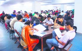 AHEAD OF EXAMS The AC Joshi Library’s overcrowded outer reading room in Panjab University
