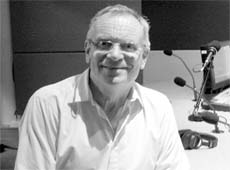 Jeffrey Archer cautions against book piracy