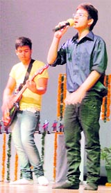 participate in a singing competition at Kundan Vidya Mandir in Ludhiana.