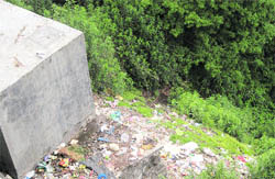The leaking septic tank and filth lying below it in Mussoorie.