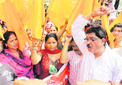 Members of the Hindu Shiv Sena stage a protest against the GMCH authorities in Jammu on Tuesday
