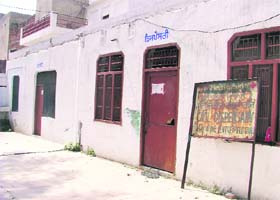 The Civil Dispensary in Field Ganj, located in Health Minster Satpal Gosains constituency, was closed at 1 pm on Tuesday even as the time of closure is 2 pm