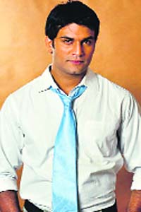 Cheer On: Sharad Kelkar