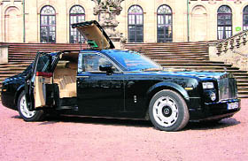 With impressive exterior and spacious interiors, the Rolls Royce Phantom is a picture of opulence