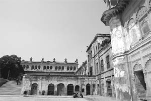 The withering testimony of a lost grandeur — Entrance to the Durbar Hall.