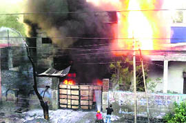 A fire-engulfed paint factory at Bahadurgarh (Jhajjar) 