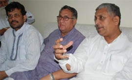 Local bodies minister Tikshan sood (extreme right) interacts with media persons in Bathinda 