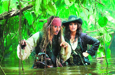 Johnny Depp and Penelope Cruz succeed in imbibing freshness in this fourth venture