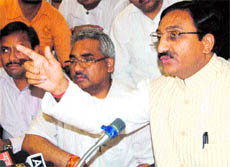 Uttarakhand Chief Minister Ramesh Pokhriyal Nishank addresses mediapersons at Patajnali Yogpeeth in Haridwar on Sunday