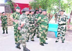 Raman Srivastava, DG of the BSF, interacts with officers at the Chamliyal border outpost, in Jammu