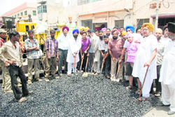 An hour later, the same project was inaugurated by Baljit Singh Bindra, son of a former SAD councillor.