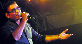 It was an apt finale to the festival as the huge crowd, mostly tourists, enjoyed every moment.