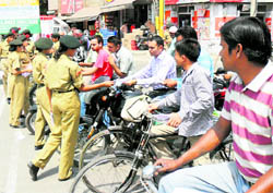 NCC cadets educate commuters regarding traffic rules at the Bhai Bala Chowk in Ludhiana on Tuesday