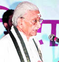 Vishwa Hindu Parishad chief Ashok Singhal addresses Ramdevs supporters in Haridwar on Wednesday