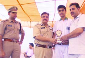 DGP Ranjeev Dalal honours a meritorious student in Ambala City