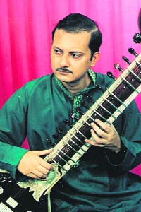 RIGHT NOTES: Debajit Chakraborty