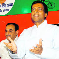 Vinod Barthwal, president of the Uttarakhand unit of the Samajwadi Party, addresses a press conference in Dehradun 