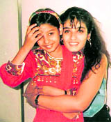  Sunidhi Chauhan and Raveena Tandon