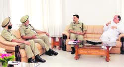 Union Minister of State for Home, Communications and Information Technology Gurudas Kamat interacts with officers at the BSF Frontier Headquarters at Paloura in Jammu