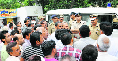 V. Kamaraja, IG, Rohtak Range, convinces Chamel Singhs relatives to agree to a postmortem at Karnal 