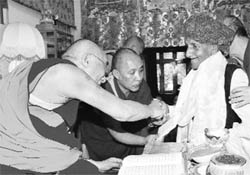 A file photograph of Subedar Piara Singh with the Dalai Lama in Dharamsala