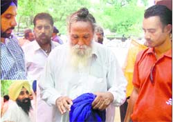 Jagjeet Singh, a SAD worker, whose turban was tossed during the dharna staged by the SAD in Ludhiana; and (inset) Sohan Singh Goga, who has been booked.