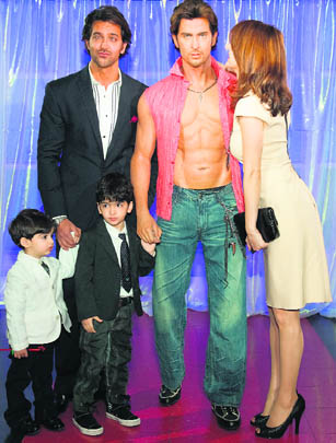 Hrithik Roshan (L) makes it a point to be seen spending time with sons Hrehaan and Hridaan