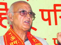 Ramakant Dubey, president of the VHP, addresses mediapersons in Jammu on Tuesday.