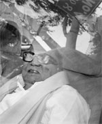 DMK chief M Karunanidhi leaves New Delhis Tihar Jail after meeting Kanimozhi on Tuesday. 