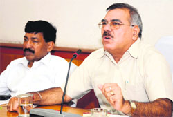 Dr BK Joshi, director, National Bureau of Animal Genetic Resources, addresses mediapersons in Karnal. 
