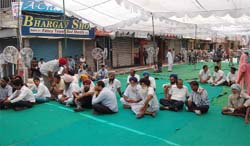 There was low turnout at the venue where traders organised a protest in response to the Punjab bandh call given by the SAD-BJP alliance, in Bathinda